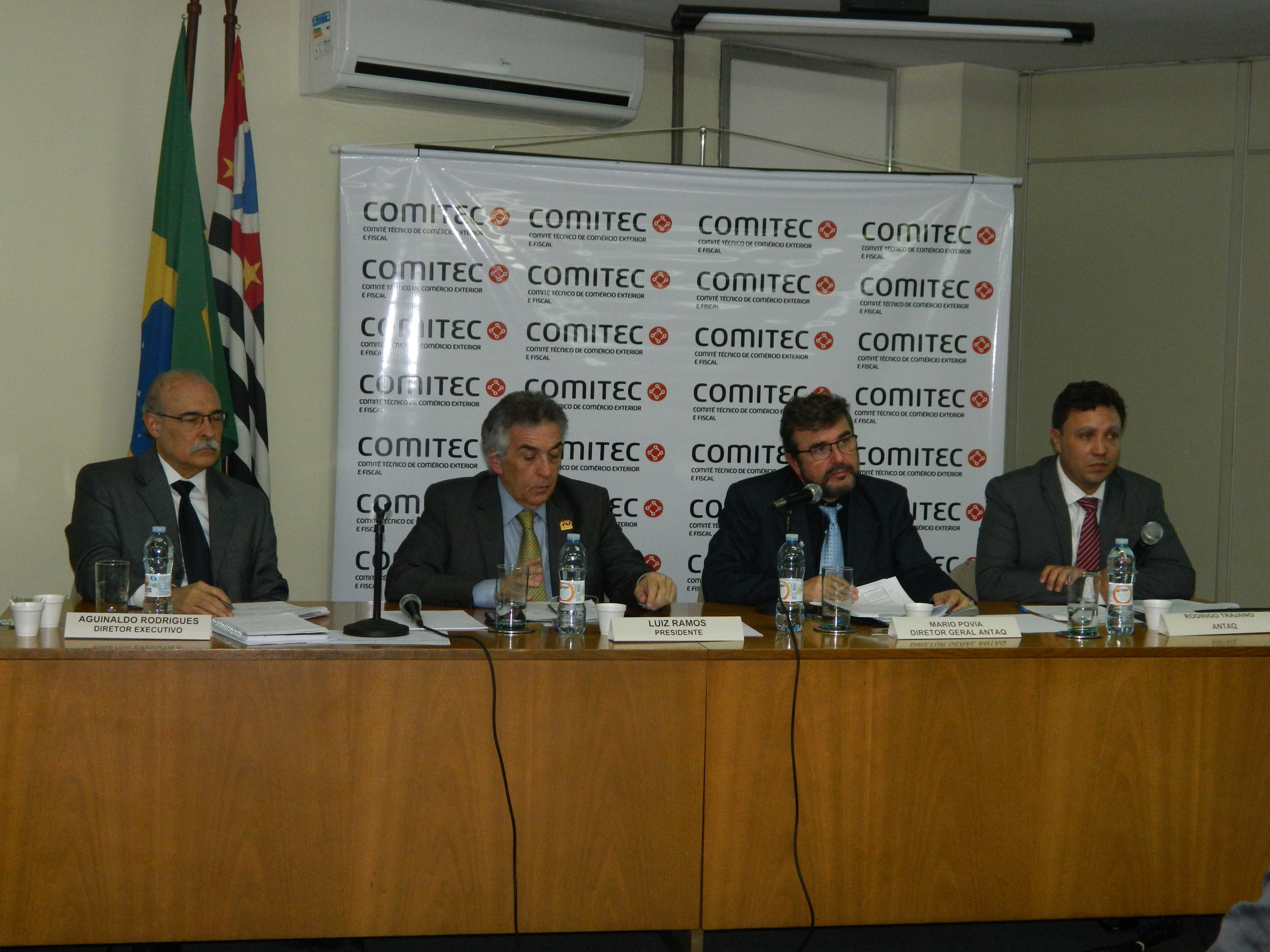 Reunião do Comitê Técnico de Comércio Exterior e Fiscal 24/04/2018 - COM PARTICIPAÇÃO DA DIREÇÃO DOS ÓRGÃOS ANTT E ANTAQ Reunião do Comitê Técnico de Comércio Exterior e Fiscal 24/04/2018 - COM PARTICIPAÇÃO DA DIREÇÃO DOS ÓRGÃOS ANTT E ANTAQ
